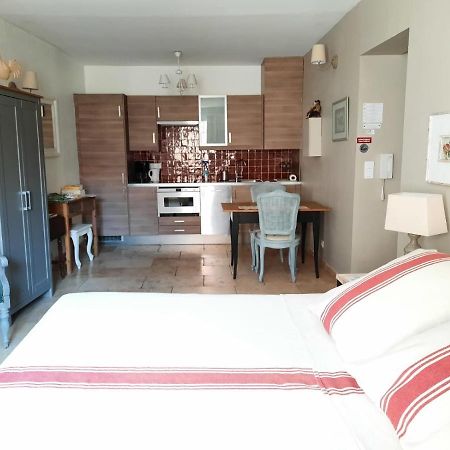 Un Coin De Luberon Apartman L'Isle-sur-la-Sorgue Kültér fotó